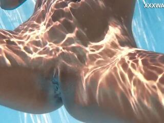 優れた venezuelan 蜂蜜 で 裸 と 大胆な プールサイド 泳ぐ セッション