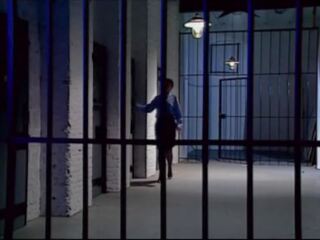 女 在 监狱 1997 france lea martini 满 视频 高清晰度